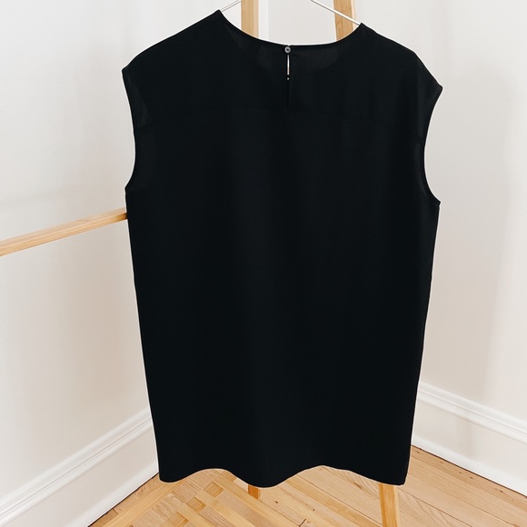 Uniqlo Sleeveless Tunic - Picture 2 of 3